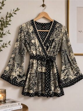 Vintage ANAC by Kimi Wearable Art Tie Belt Bell Sleeve Kimono Tunic Medium